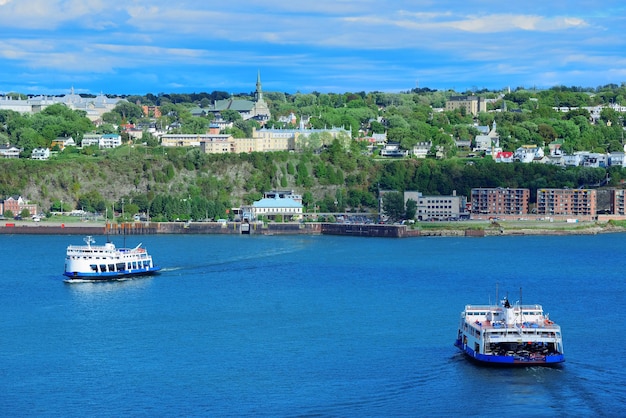 Barco en la ciudad de Quebec