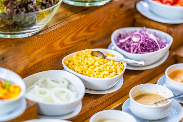 Barra de ensaladas para la salud