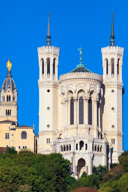 Basílica de Notre-Dame de Fourviere en Lyon