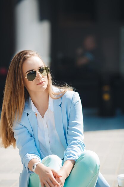 bastante, mujer joven, aire libre