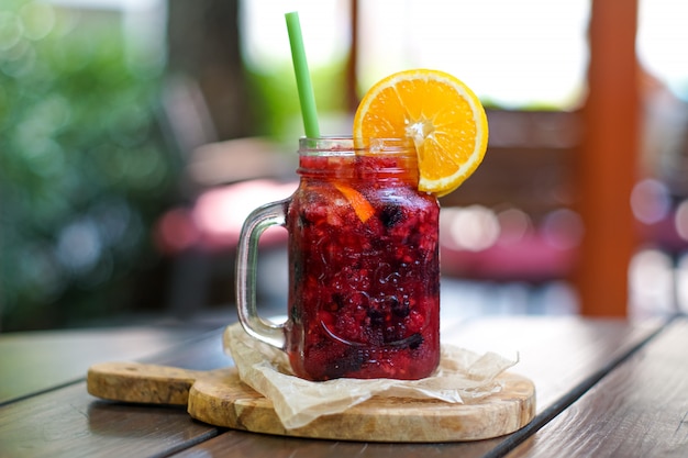 Foto gratuita beber en una mesa de restaurante