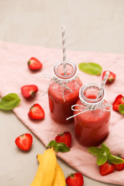 Bebida batida con fresas