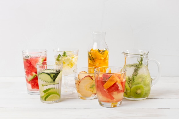 Bebidas frescas con sabor a frutas.