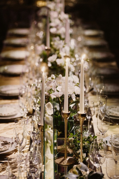 Foto gratuita la belleza en los detalles de esta encantadora mesa.