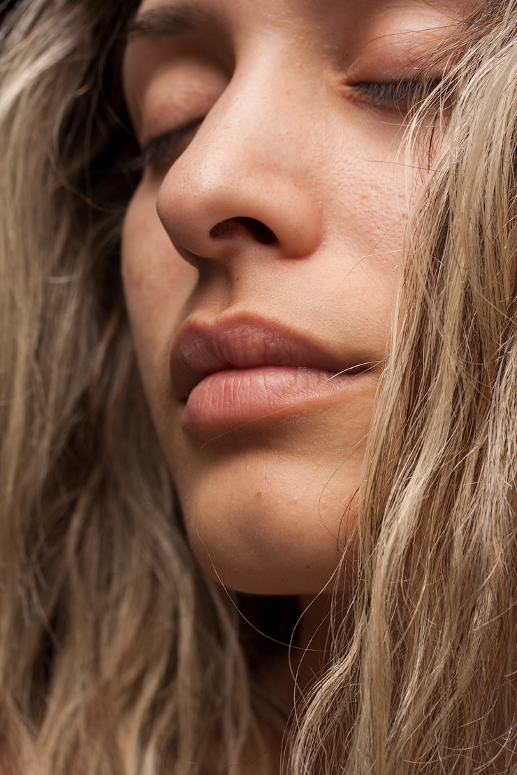 Foto gratuito belleza de la mujer joven niña componen