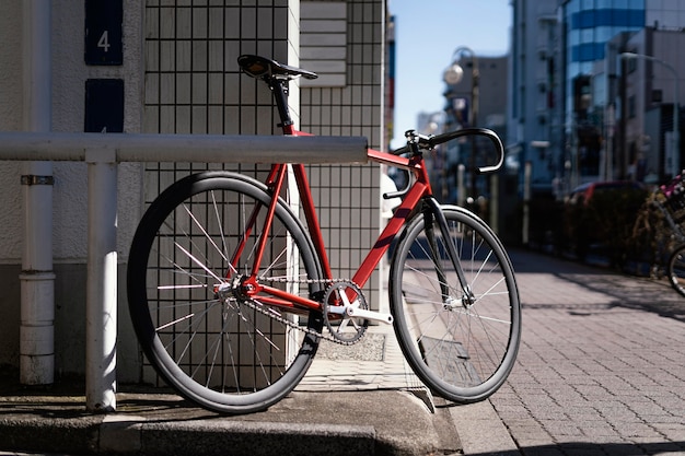 Bicicleta al aire libre en la calle