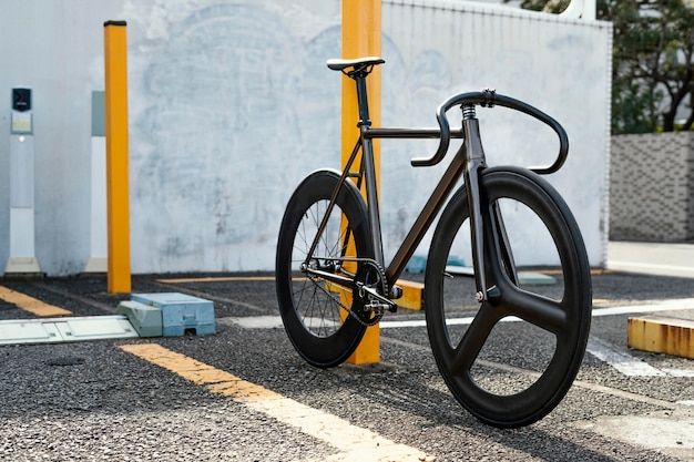 Bicicleta al aire libre en la calle