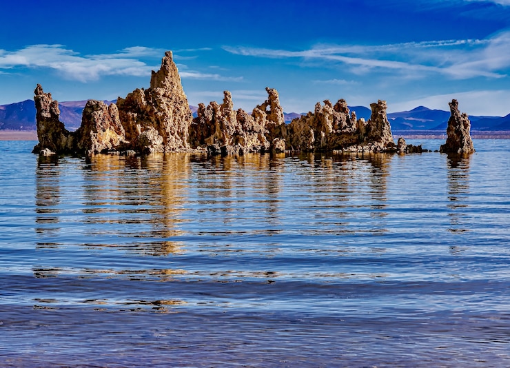 Photo Gratis bidikan indah menara tufa di cagar alam negara bagian danau mono tufa di california
