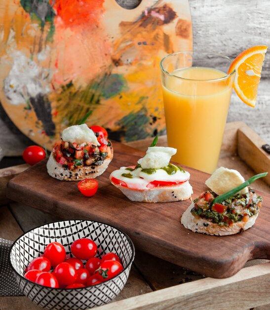 Bocadillos con naranja fresca