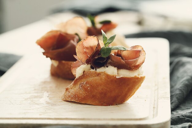 Bocadillos de tocino. Tapas tradicionales españolas