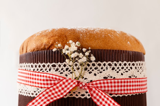 Foto gratuita bodegón delicioso arreglo panettone