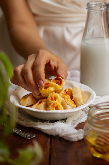 Foto gratuita bodegón con delicioso mazapán