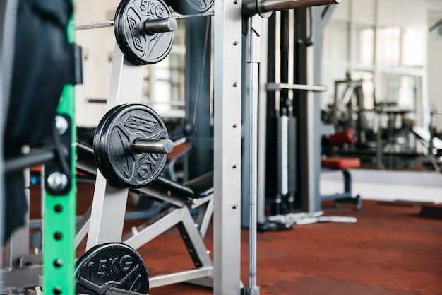 Bodegón de equipamiento de gimnasio