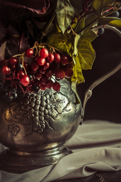 Bodegón con flores de otoño