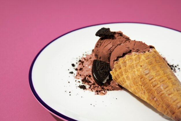 Bodegón de galletas y helado