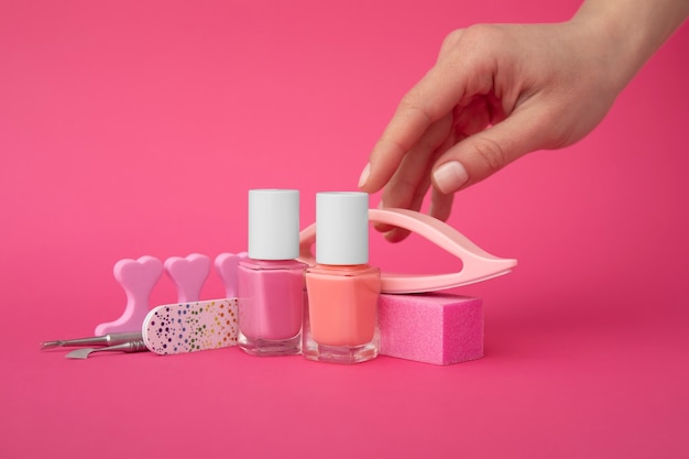 Foto gratuita bodegón de herramientas para nail art.