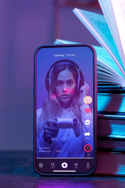 Bodegón de libros versus tecnología