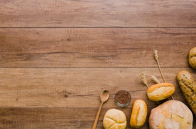 Bodegón de panadería con pan hecho a mano