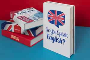 Foto gratuita bodegón surtido de libros en inglés