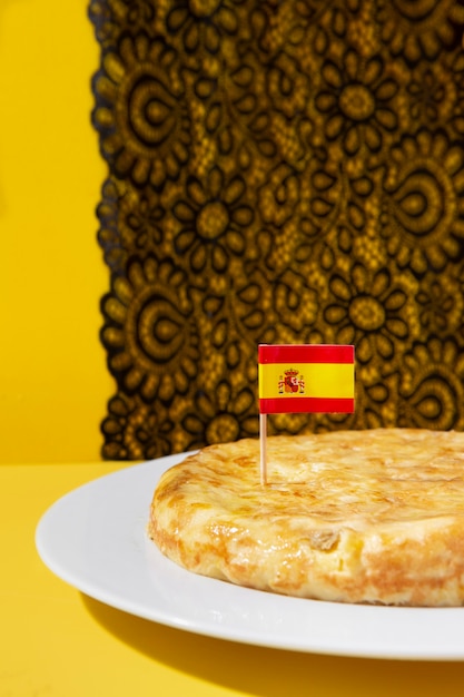 Foto gratuita bodegón de tortilla española