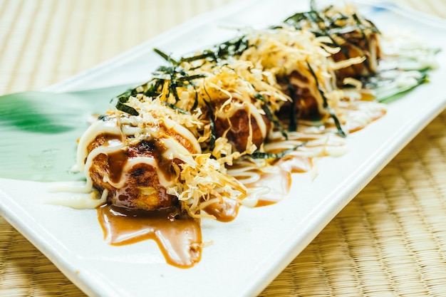 Foto gratuita bola de calamar takoyaki