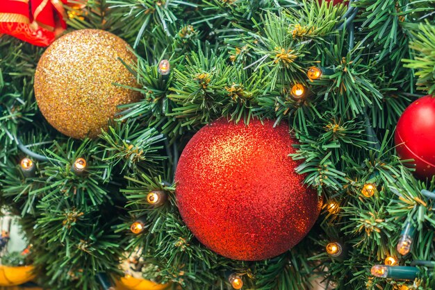 Bolas de un árbol de navidad