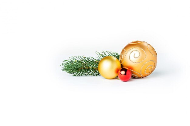 Bolas de Navidad oro aisladas
