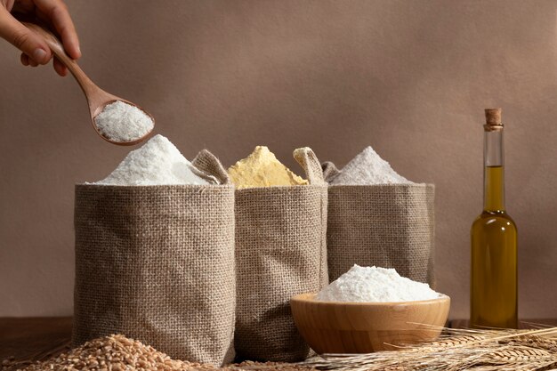 Bolsas de ingredientes llenas de harina