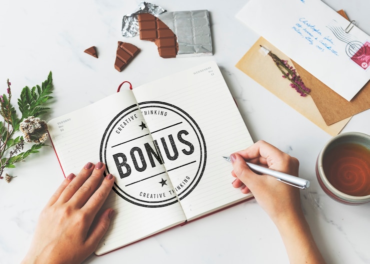 Foto gratuito bonificación concepto de recompensa de pago de incentivo adicional especial