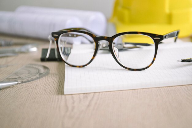 Bonitos lentes para dibujar suministros