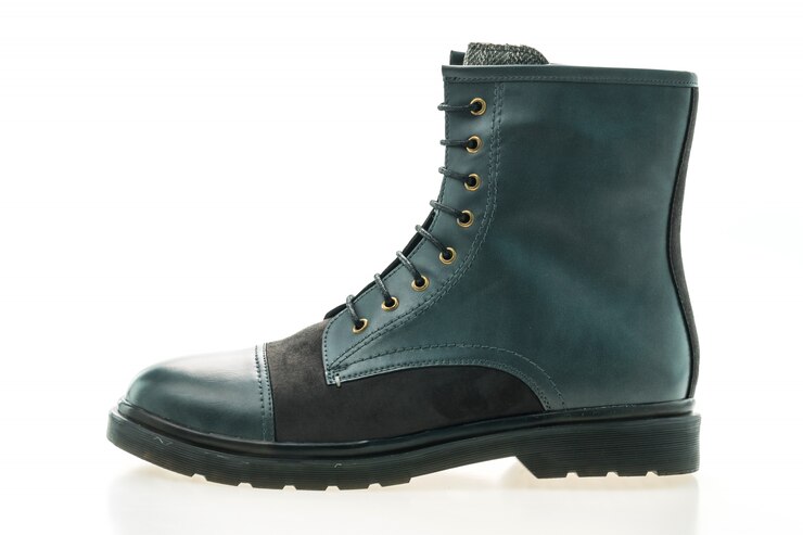 Foto gratuito botas de cuero