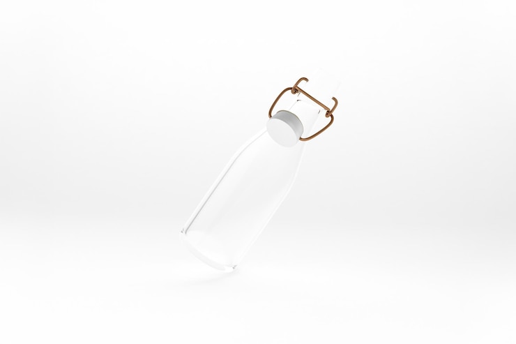 Foto gratuito botella de cristal vacía con tapa abatible