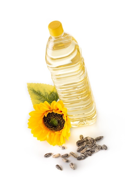 Foto gratuita botella de plástico de aceite de girasol aislado sobre fondo blanco.