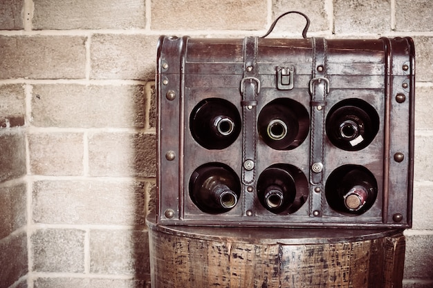 Foto gratuita botella de vino de la vendimia