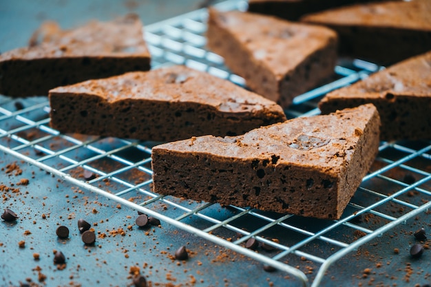 Foto gratuita brownies de chocolate