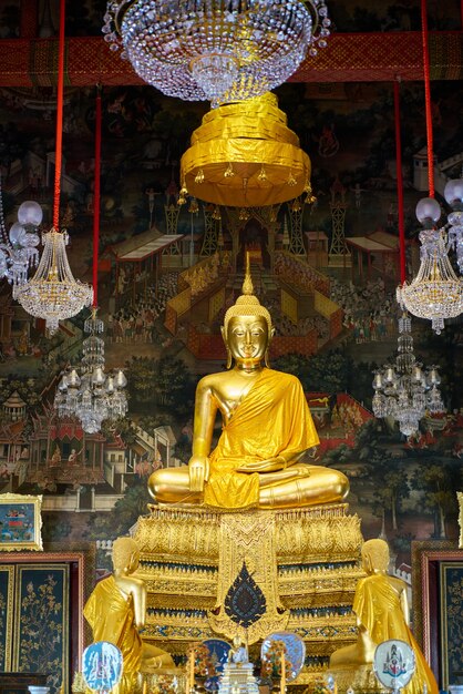 Buda en Wat Arun, Bangkok, Tailandia