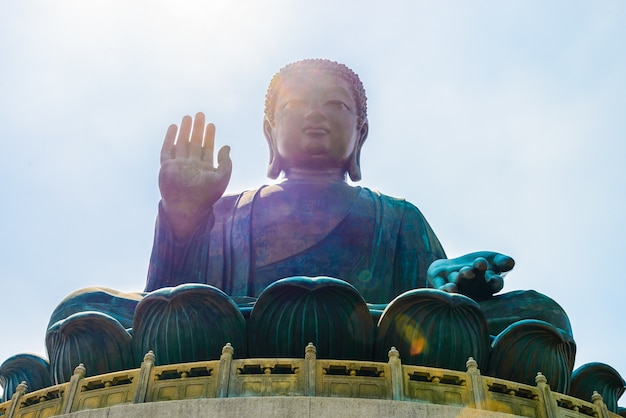 Foto gratuita buddah gran estatua gigante asiático