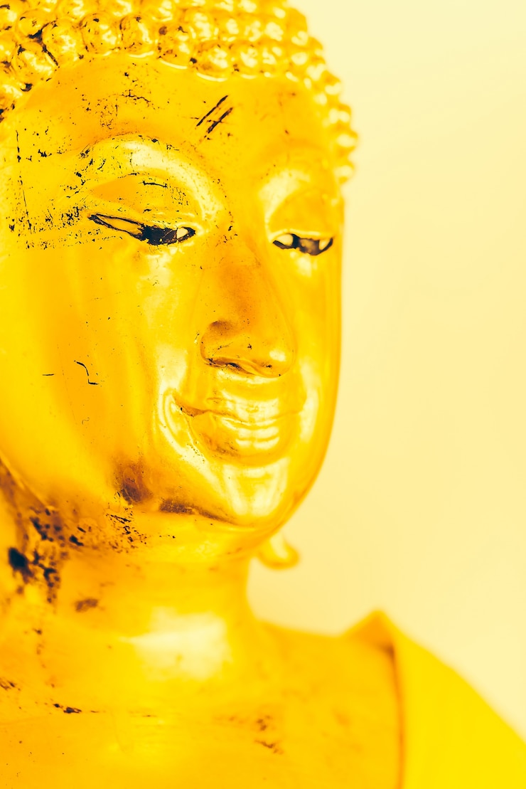 Foto gratuito buddha cara
