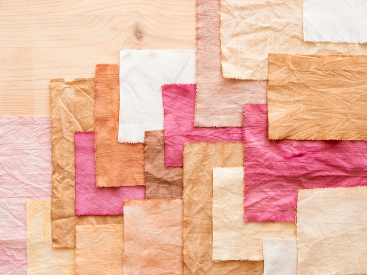 Photo Gratis bunch of cloths arrangement with natural pigments