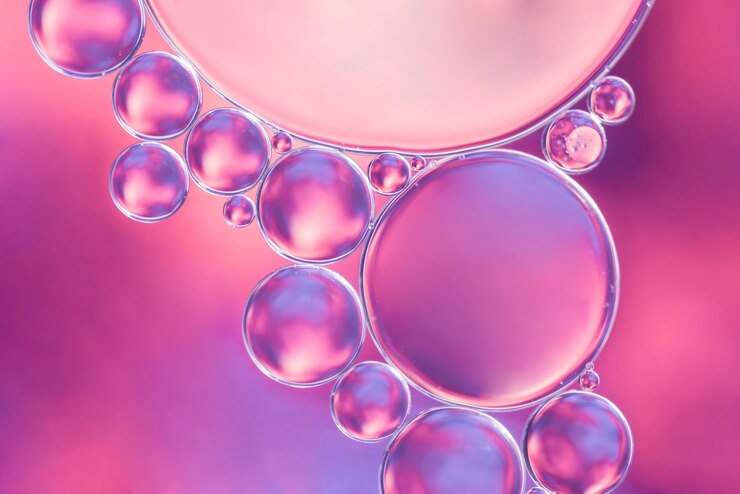 Foto gratuito burbujas brillantes en agua con gotas