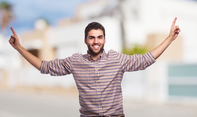 buscando una elegante joven de confianza