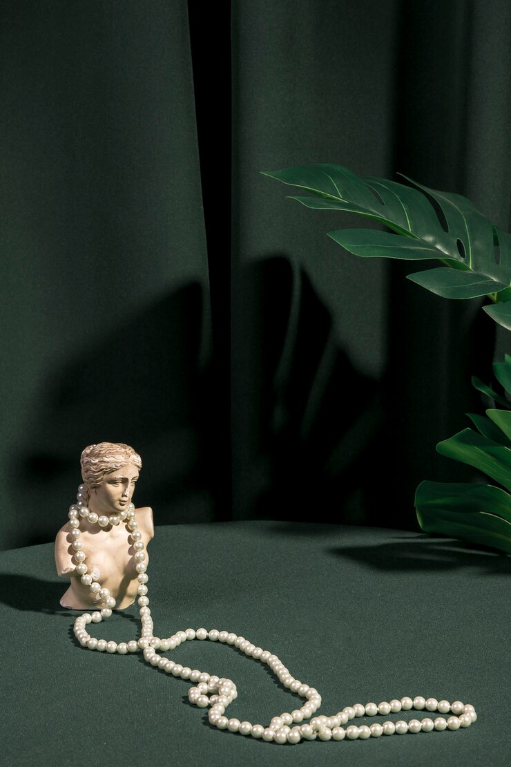 Foto gratuito busto de venus con perlas en vista del frente