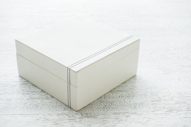 Caja blanca cerrada