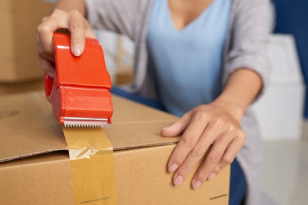 Caja de embalaje para mujer con cinta