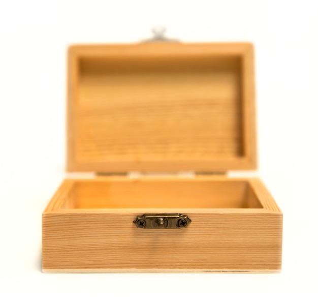 Caja de madera cerrada