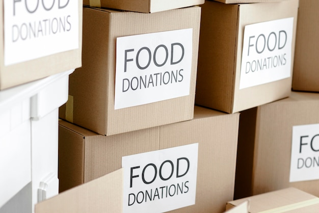 Cajas con provisiones para donación