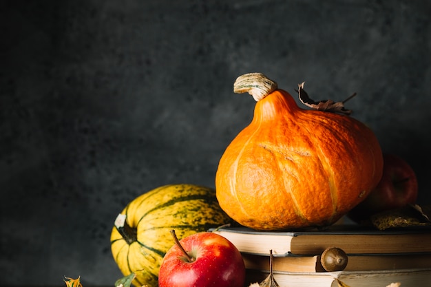 Calabaza en el arreglo de la caída