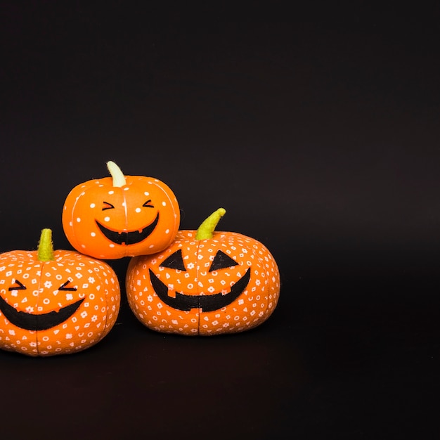 Calabazas sonrientes suaves de Halloween