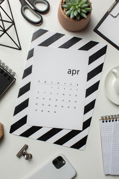 Calendario de abril plano y planta.