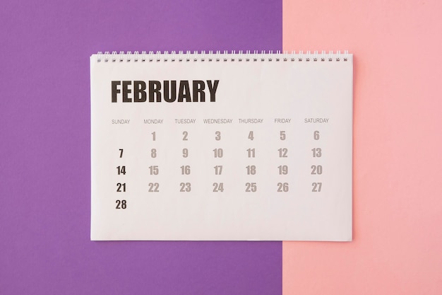 Calendario de febrero de escritorio de vista superior